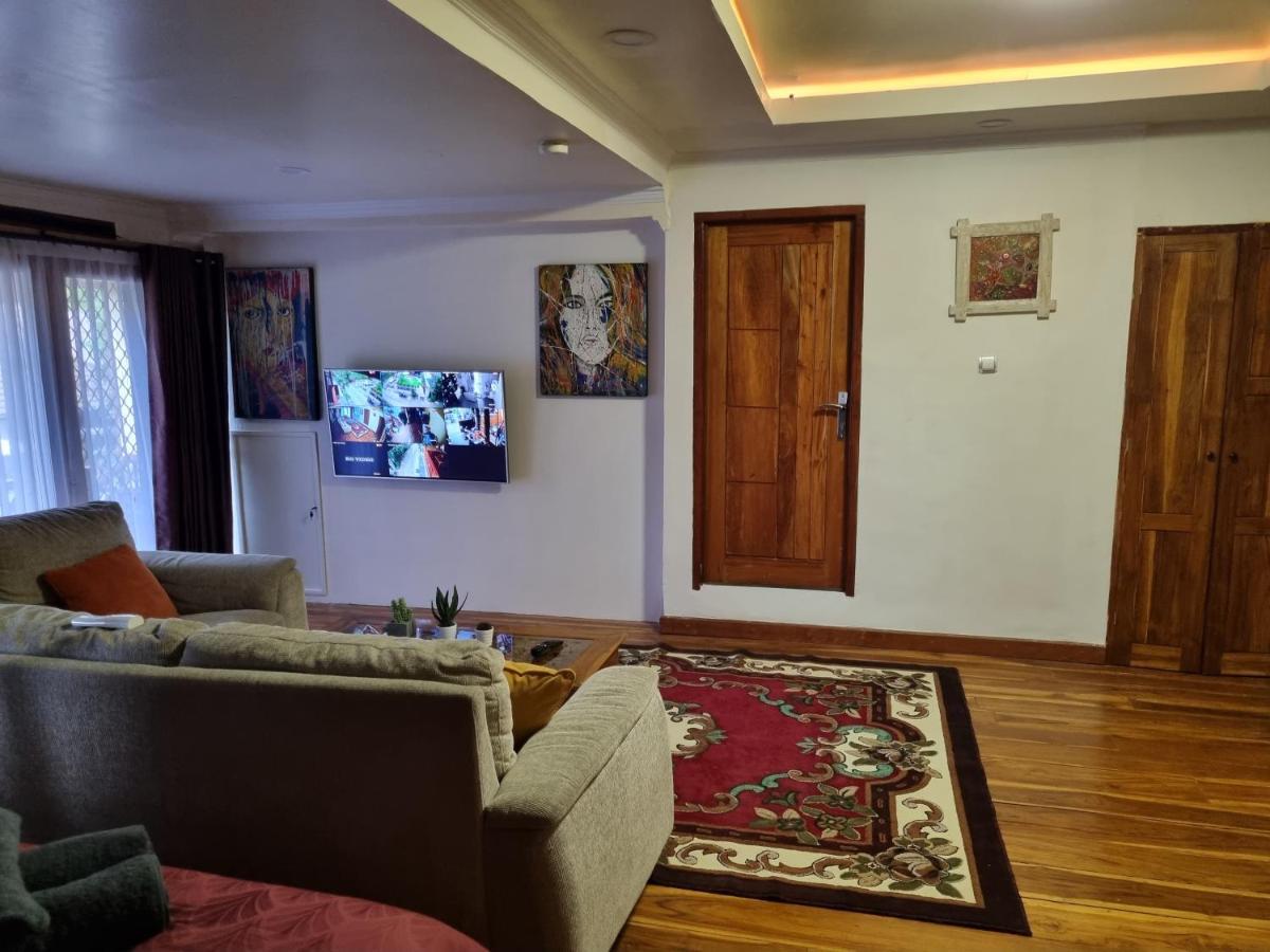Suci'S Friendly Apartments ماتارام المظهر الخارجي الصورة