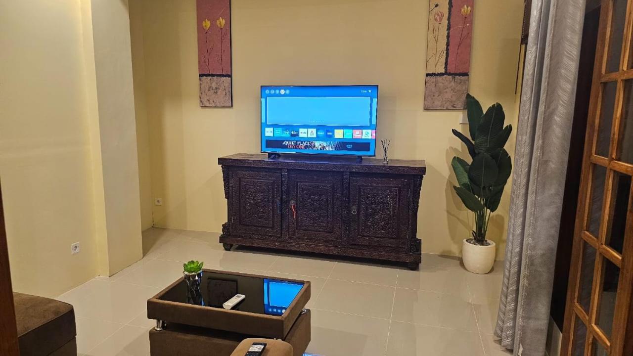 Suci'S Friendly Apartments ماتارام المظهر الخارجي الصورة