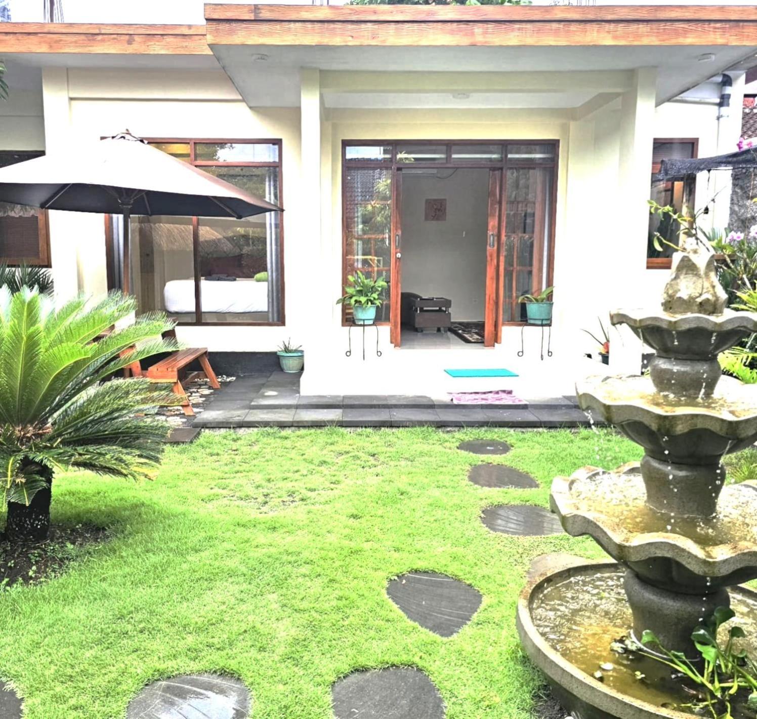 Suci'S Friendly Apartments ماتارام المظهر الخارجي الصورة